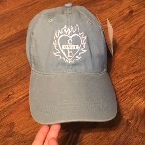 One Tree Hill “clothes over bros” hat
